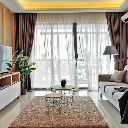 Yussy 2 Bedrooms Condo At R&F Princess Cove Johor Bahru Luaran gambar