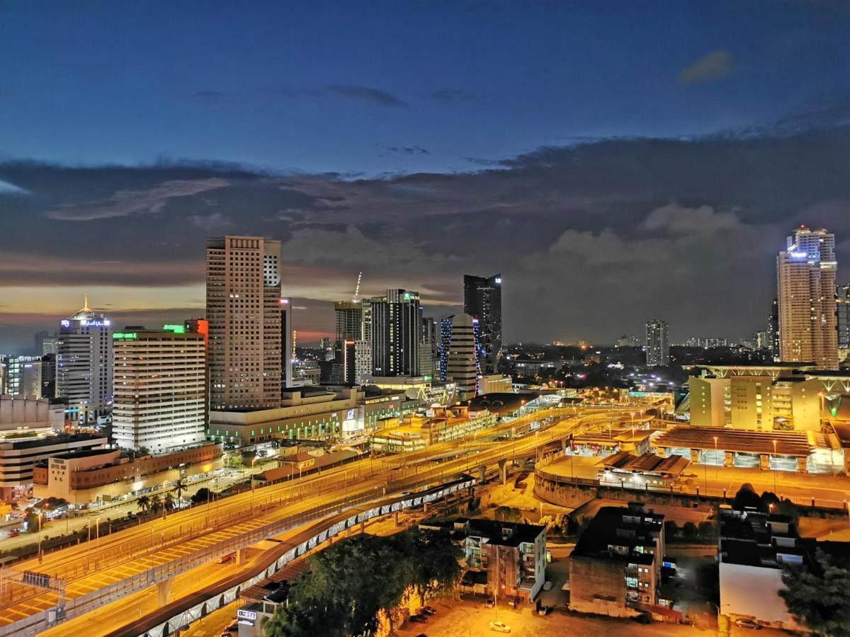 Yussy 2 Bedrooms Condo At R&F Princess Cove Johor Bahru Luaran gambar