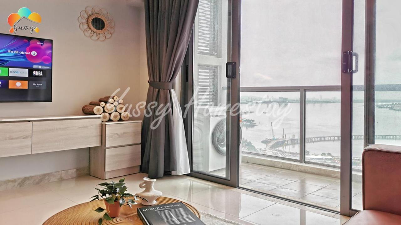 Yussy 2 Bedrooms Condo At R&F Princess Cove Johor Bahru Luaran gambar