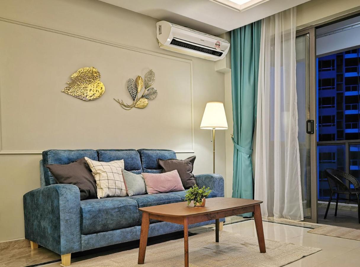 Yussy 2 Bedrooms Condo At R&F Princess Cove Johor Bahru Luaran gambar