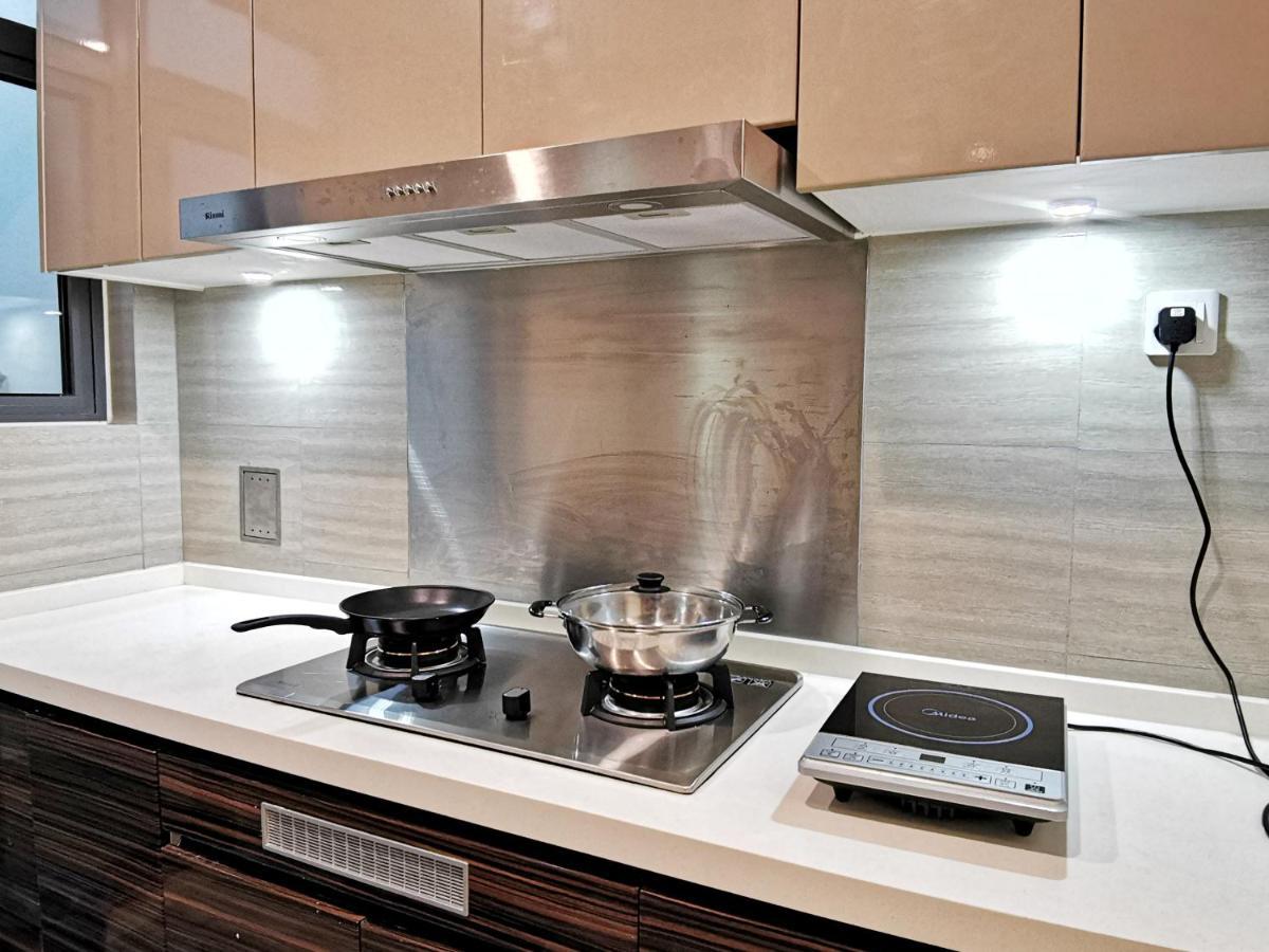 Yussy 2 Bedrooms Condo At R&F Princess Cove Johor Bahru Luaran gambar