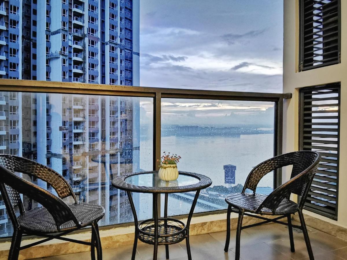 Yussy 2 Bedrooms Condo At R&F Princess Cove Johor Bahru Luaran gambar
