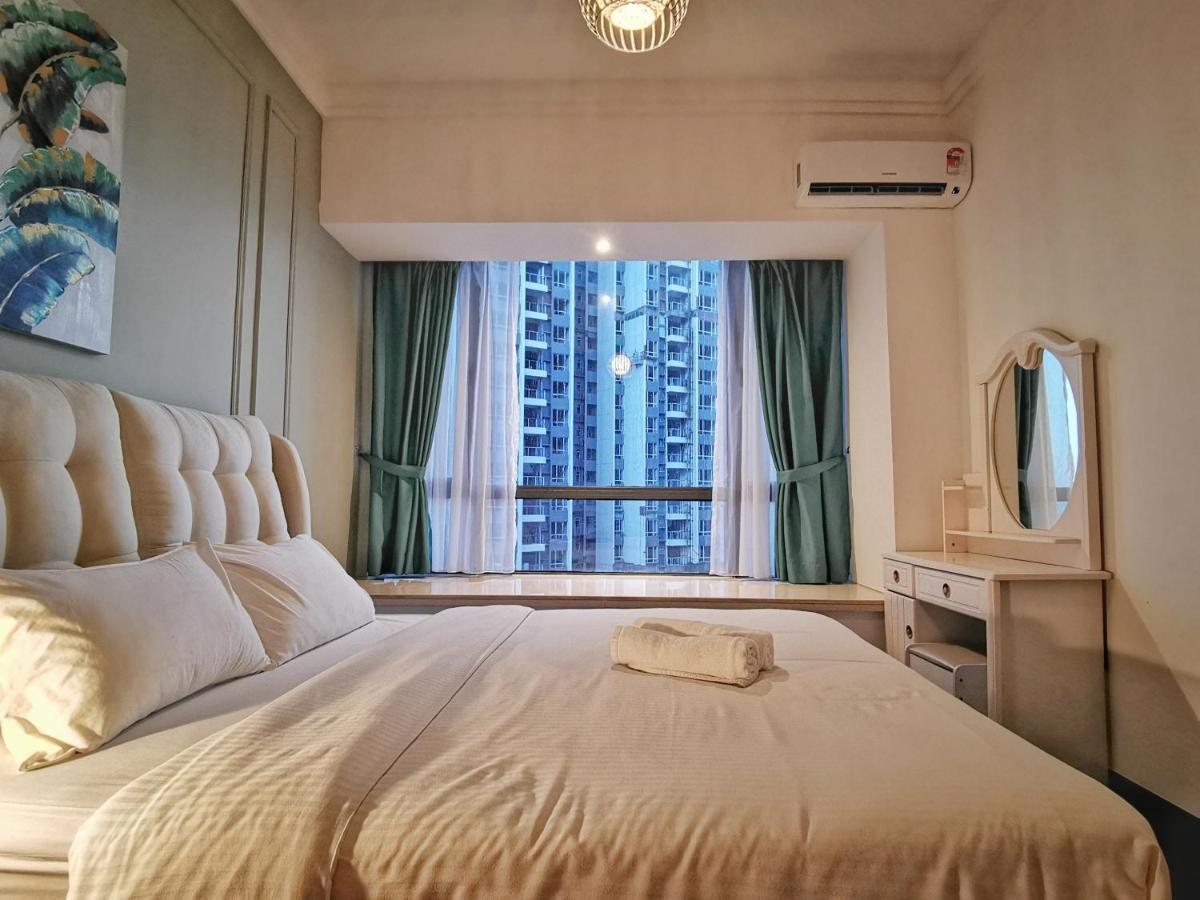 Yussy 2 Bedrooms Condo At R&F Princess Cove Johor Bahru Luaran gambar
